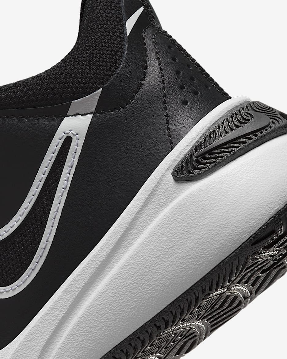 Nike team hustle woman sales